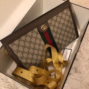 Gucci Ophidia GG medium shoulder bag